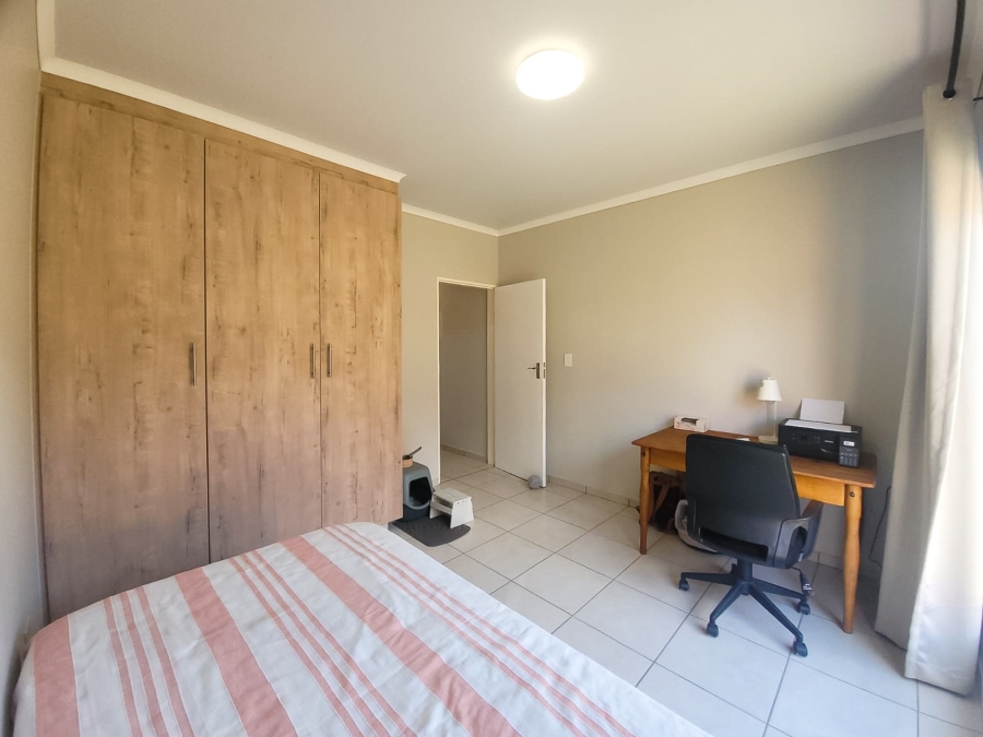 2 Bedroom Property for Sale in Van Der Hoff Park North West